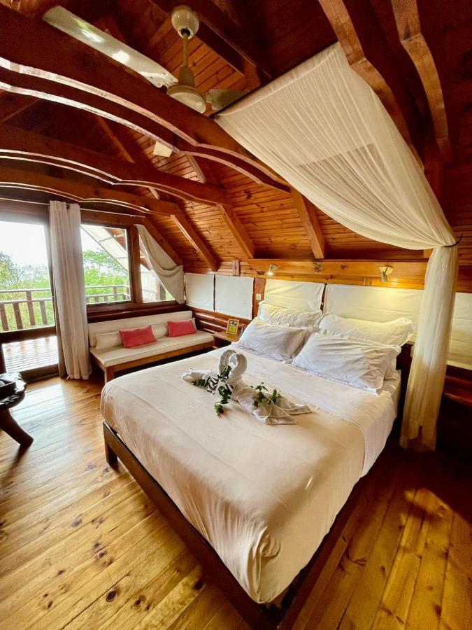 Lodge Roche Tamarin La Possession Exterior photo