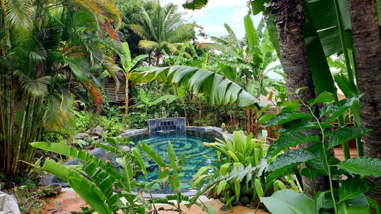 Lodge Roche Tamarin La Possession Exterior photo